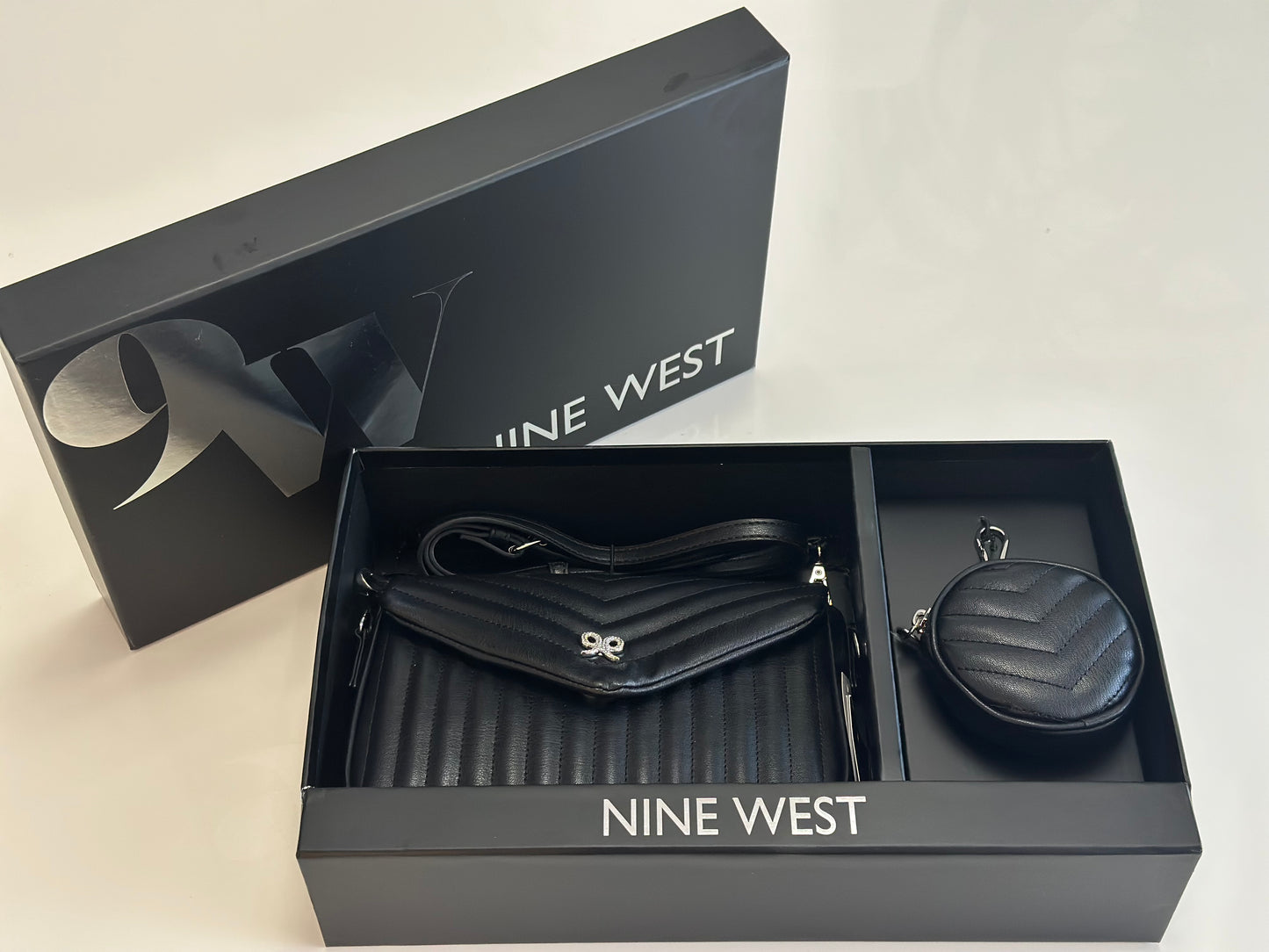 Coffret 2 pièces NINE WEST - Sac à main et portefeuille assortis