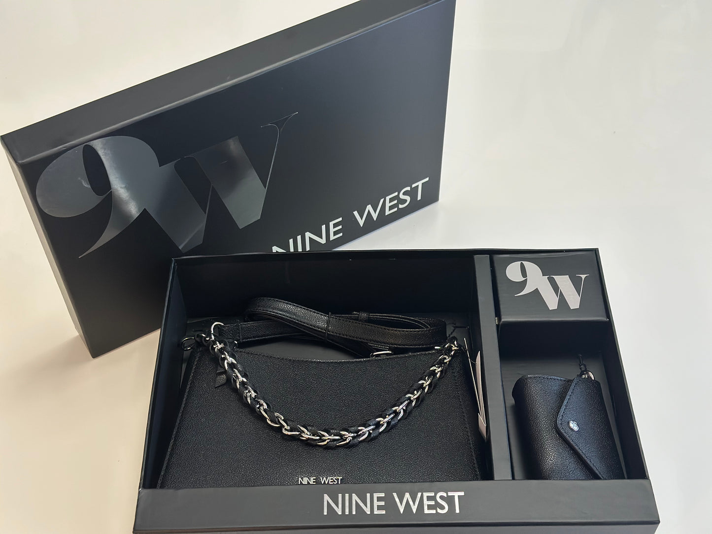 Ensemble coffret NINE WEST - Sac et porte-feuille noirs
