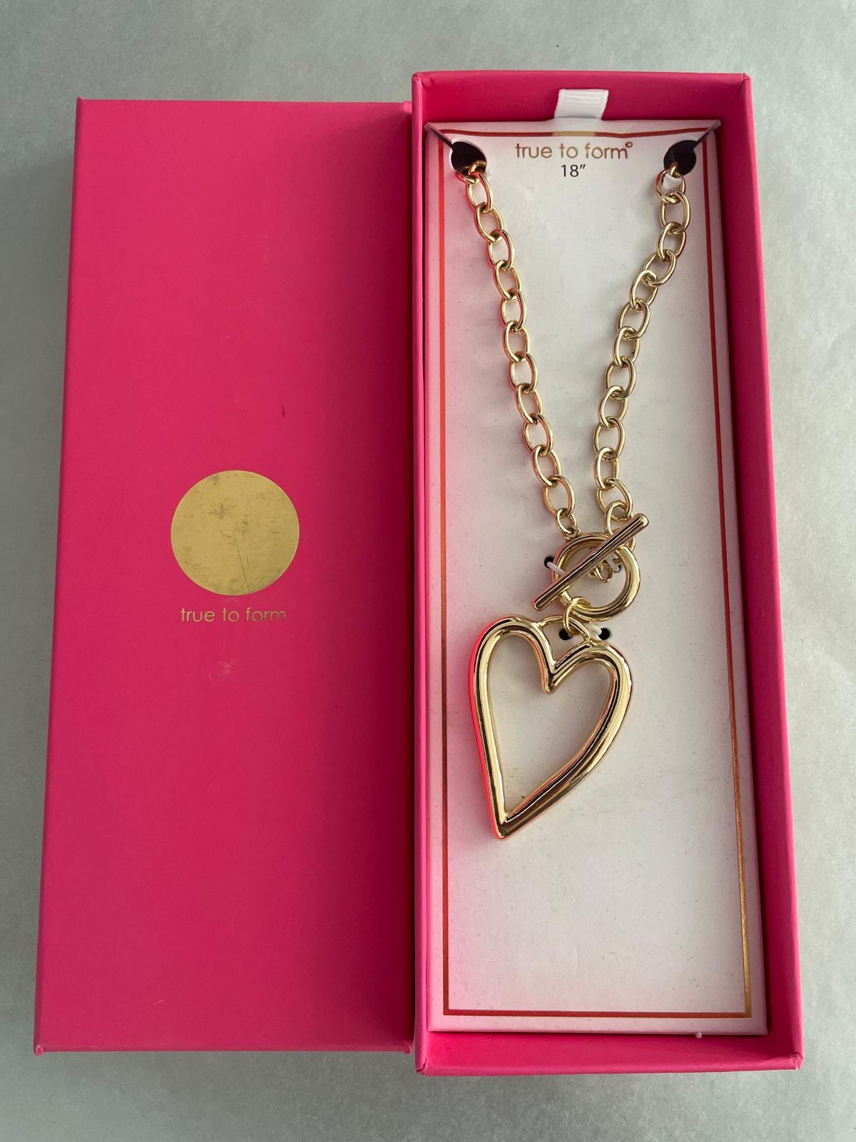 Collier et pendentif en coeur